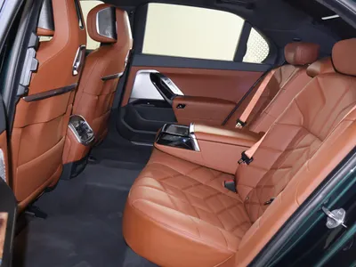 2025 BMW 7 Series 735i