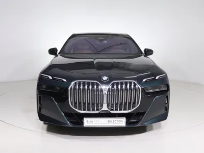 2025 BMW 7 Series 735i