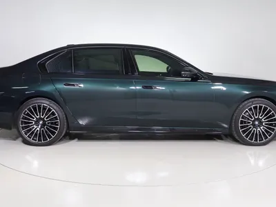 2025 BMW 7 Series 735i