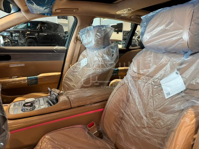 2025 Genesis G 90