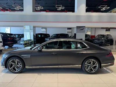2025 Genesis G 90
