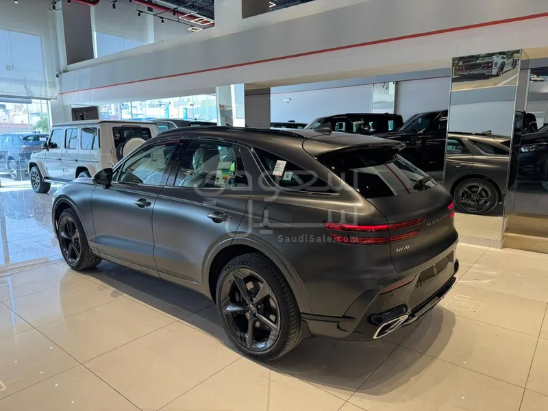 2025 Genesis GV 70