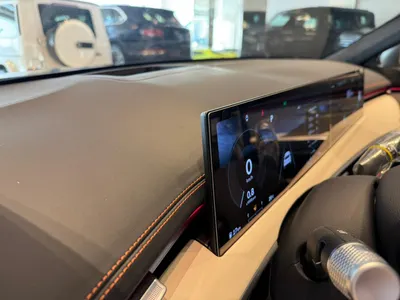 2025 Genesis GV 70