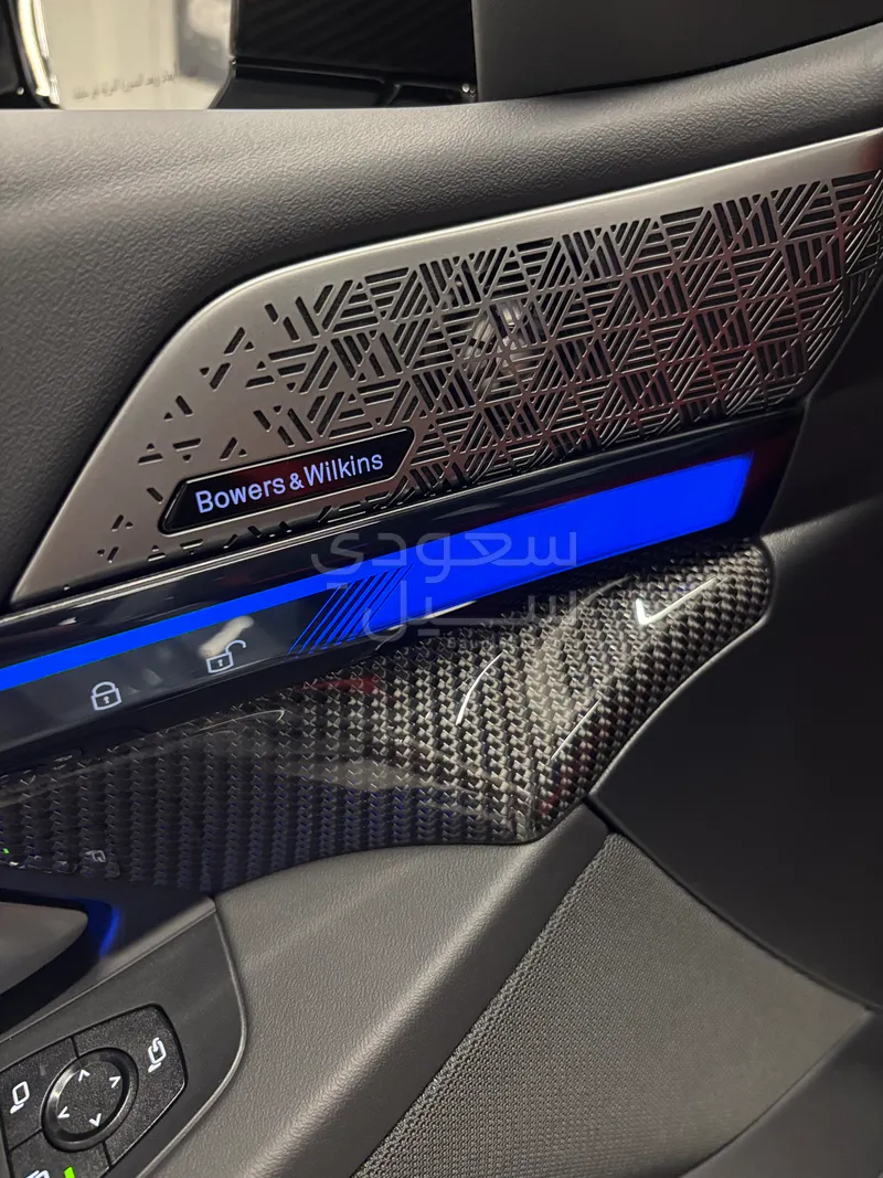 2025 BMW M Series M5