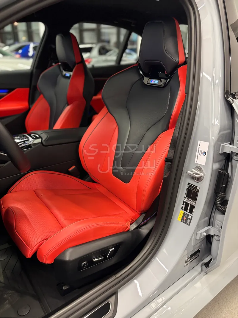 2025 BMW M Series M5