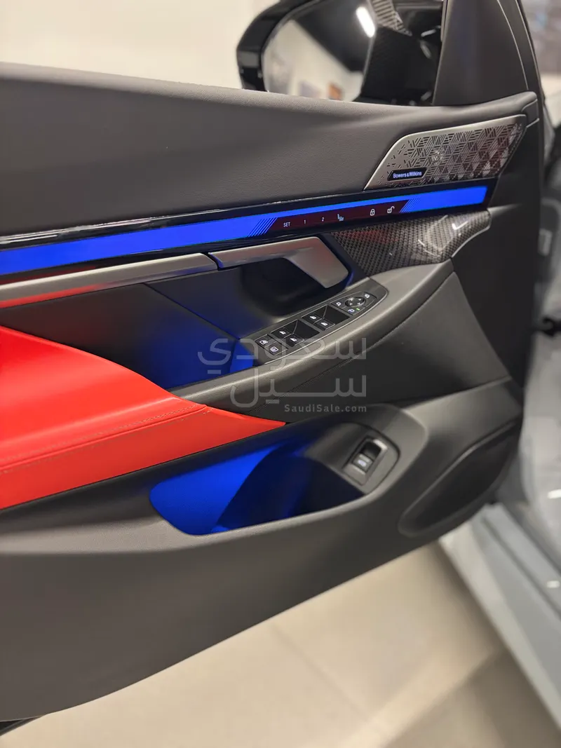 2025 BMW M Series M5