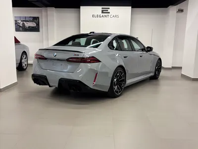 2025 BMW M Series M5