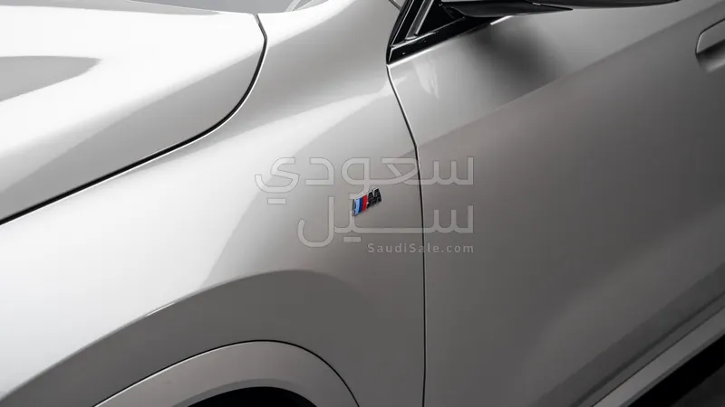 2023 بي ام دبليو الفئة اكس 1