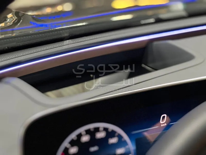 2025 Mercedes-Benz E 300