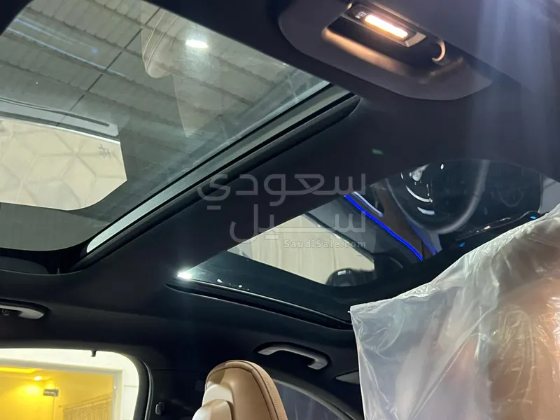2025 Mercedes-Benz E 300