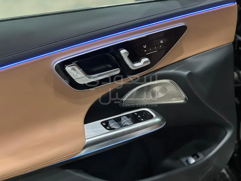 2025 Mercedes-Benz E 300