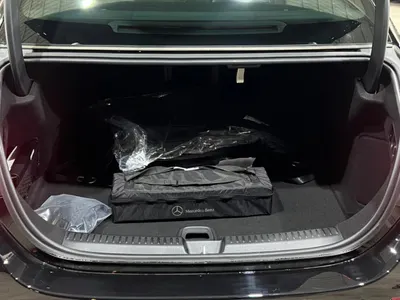 2025 Mercedes-Benz E 300