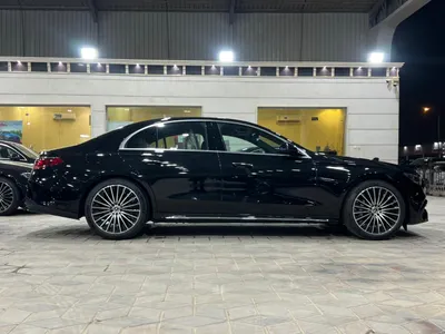2025 Mercedes-Benz E 300