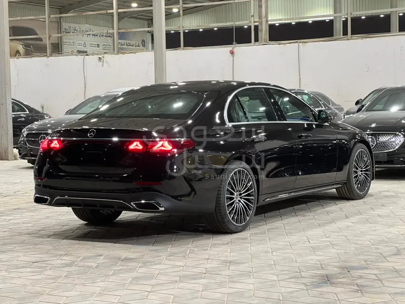 2025 Mercedes-Benz E 200