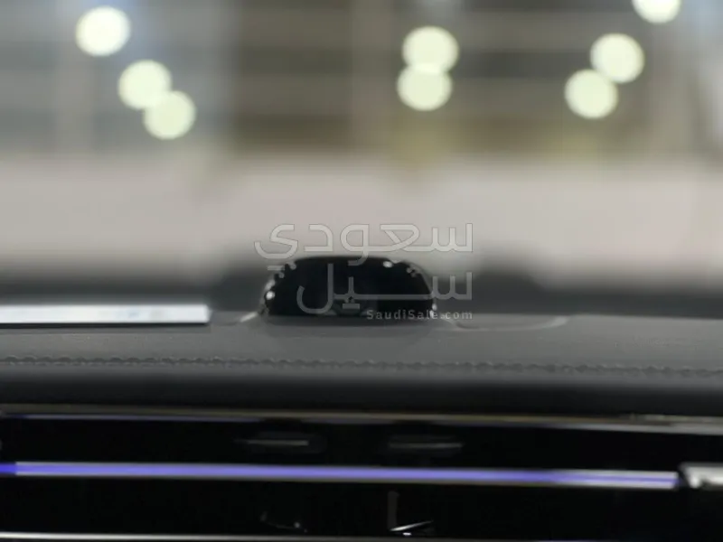 2025 Mercedes-Benz E 200