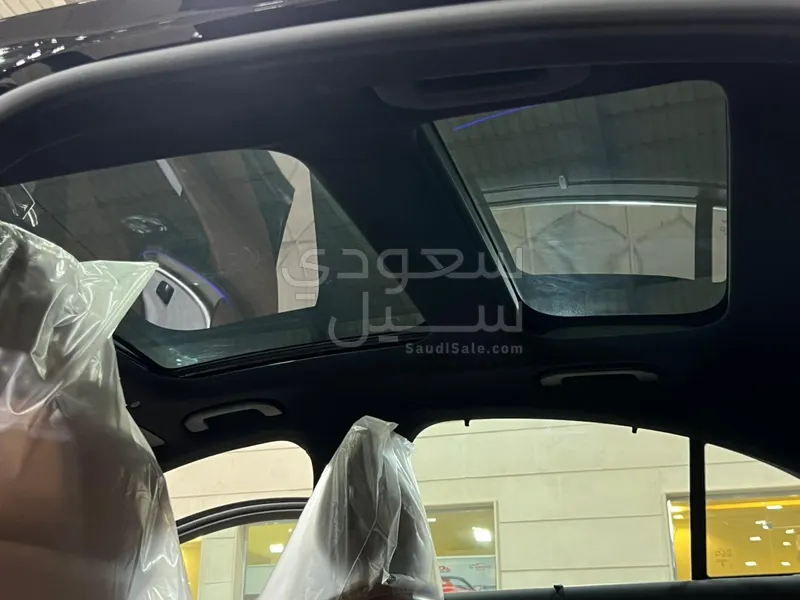 2025 Mercedes-Benz E 200