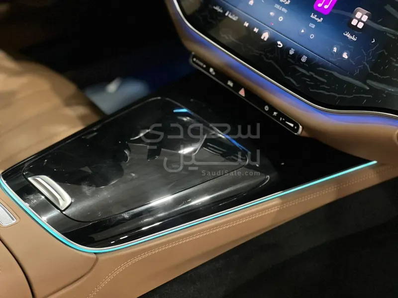 2025 Mercedes-Benz E 200