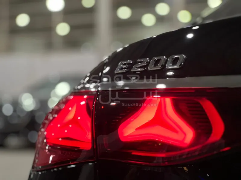 2025 Mercedes-Benz E 200