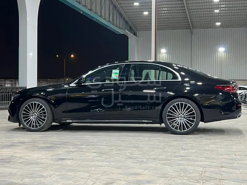 2025 Mercedes-Benz E 200