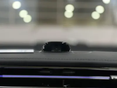 2025 Mercedes-Benz E 200