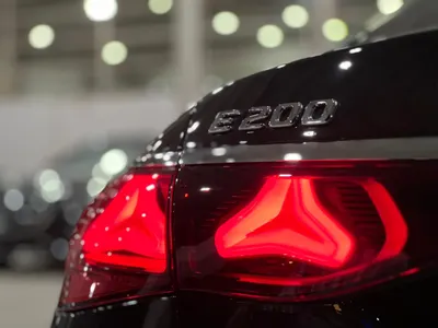 2025 Mercedes-Benz E 200