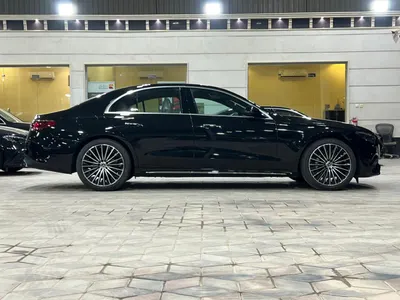 2025 Mercedes-Benz E 200