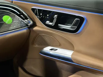 2025 Mercedes-Benz E 200