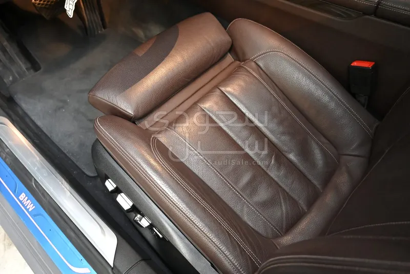 2020 بي ام دبليو الفئة السابعة 730 إل أي