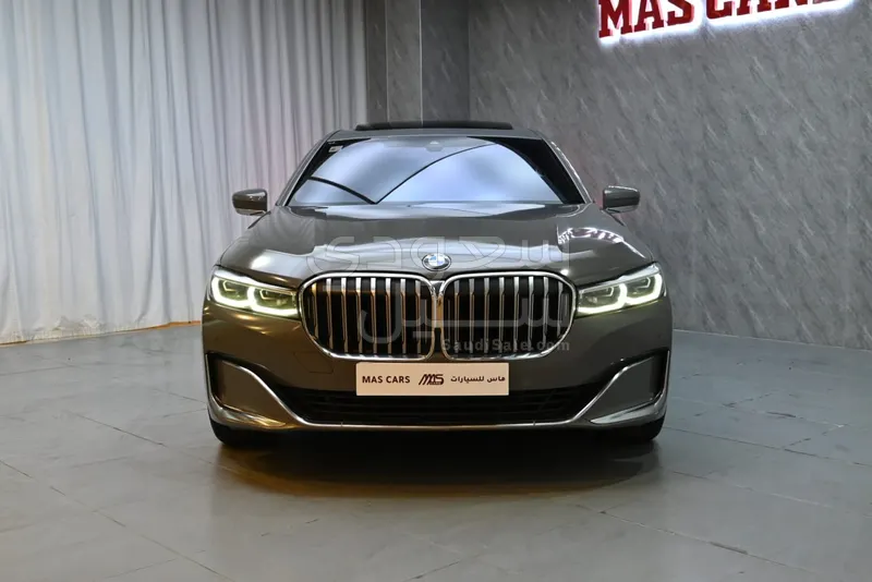 2020 بي ام دبليو الفئة السابعة 730 إل أي