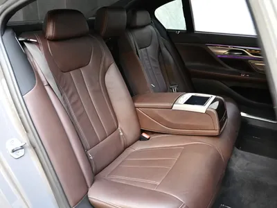 2020 بي ام دبليو الفئة السابعة 730 إل أي