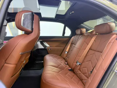 2025 BMW 7 Series 735Li