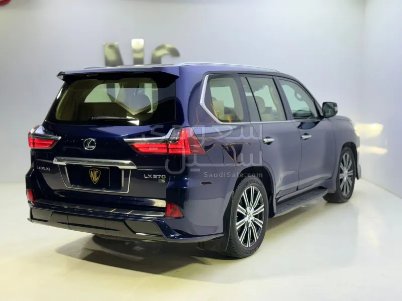 2019 Lexus LX 570 S