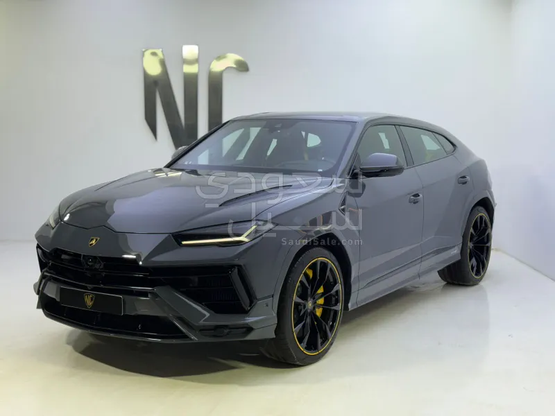 2023 Lamborghini URUS