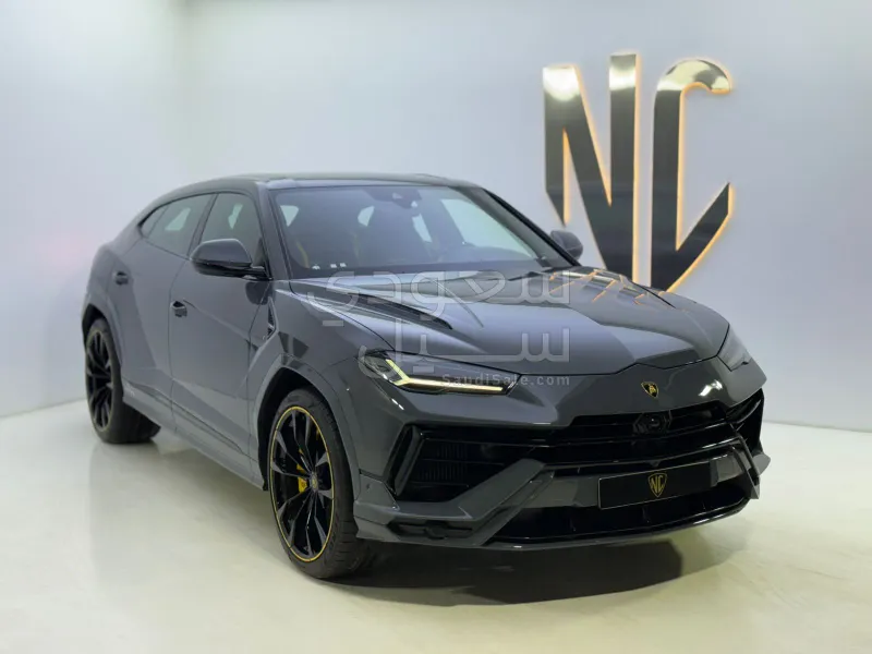 2023 Lamborghini URUS