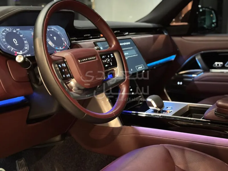 2025 Land Rover Range Rover HSE