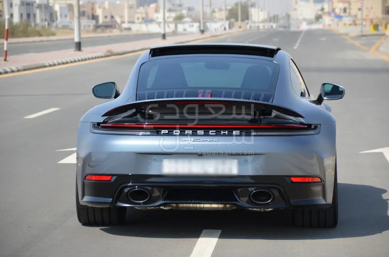 2025 Porsche 911 Carrera