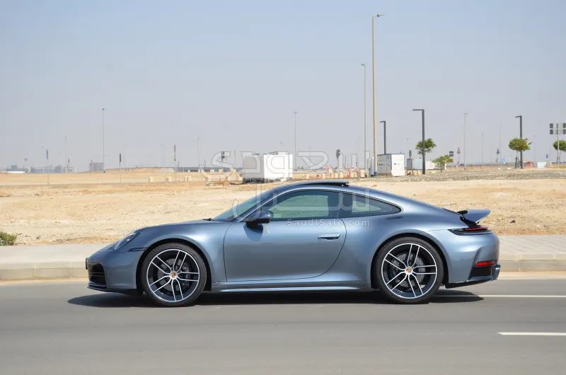 2025 Porsche 911 Carrera