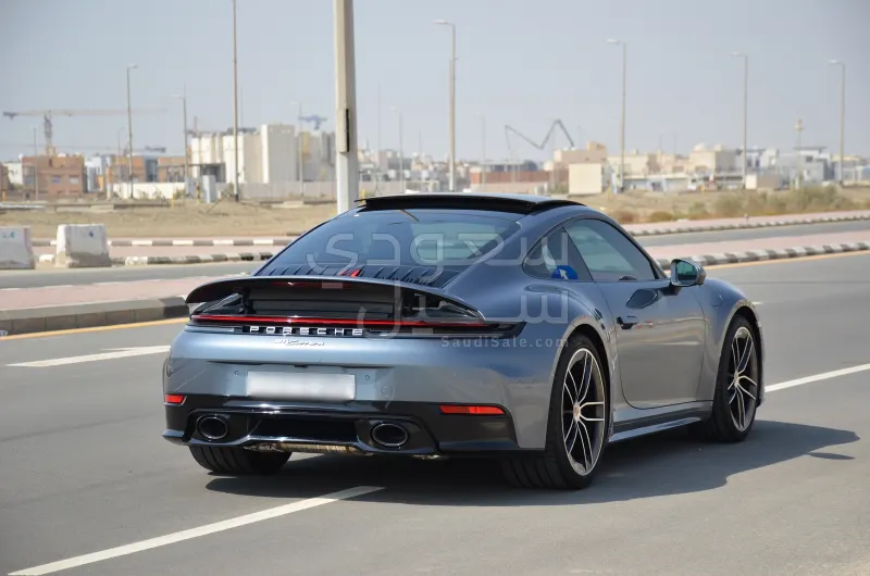 2025 Porsche 911 Carrera