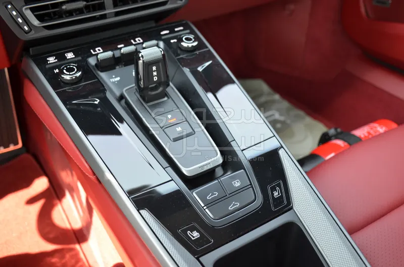 2025 Porsche 911 Carrera