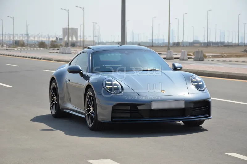 2025 Porsche 911 Carrera