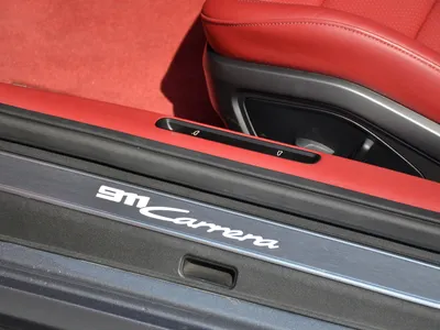 2025 Porsche 911 Carrera