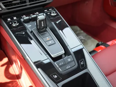 2025 Porsche 911 Carrera