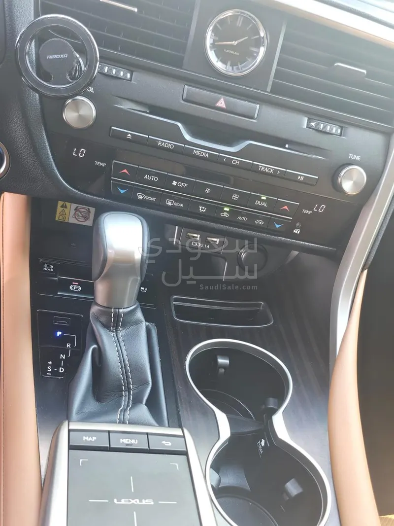 2020 لكزس أر إكس 450 هايبرد