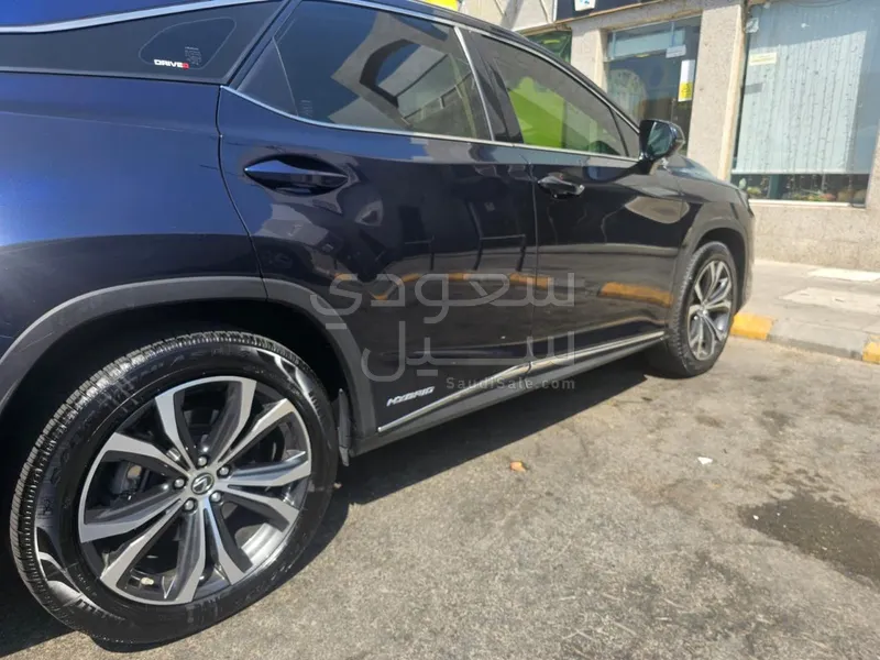 2020 لكزس أر إكس 450 هايبرد