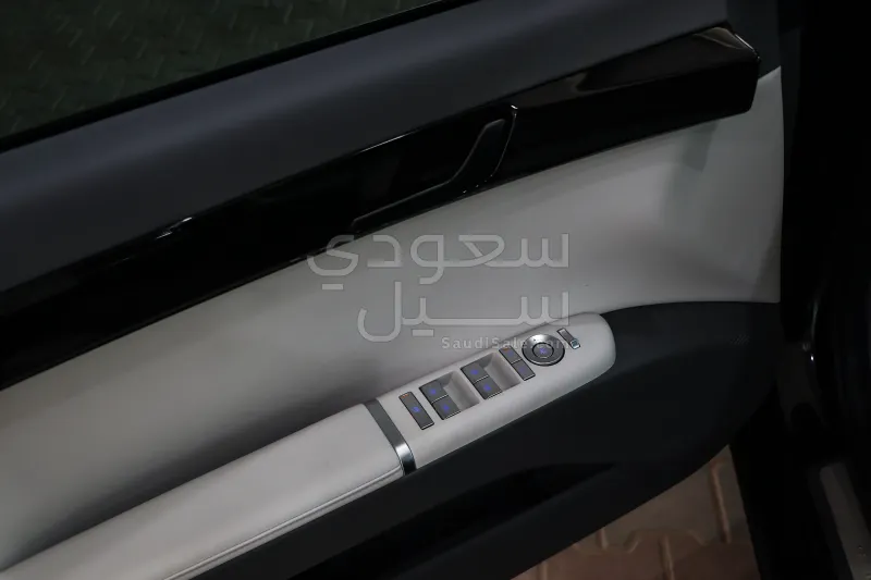 2025 هيونداي ازيرا