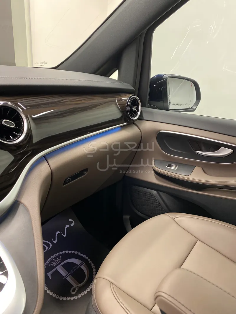 2022 مرسيدس - بنز في 250