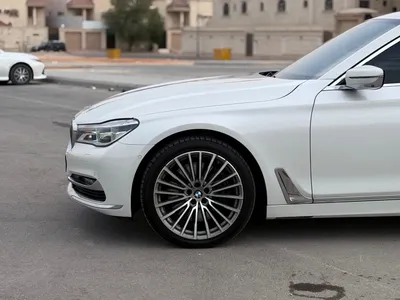 2016 بي ام دبليو الفئة السابعة 750 إل أي