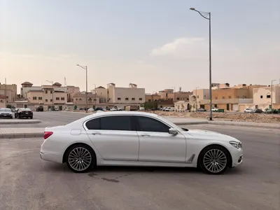 2016 بي ام دبليو الفئة السابعة 750 إل أي