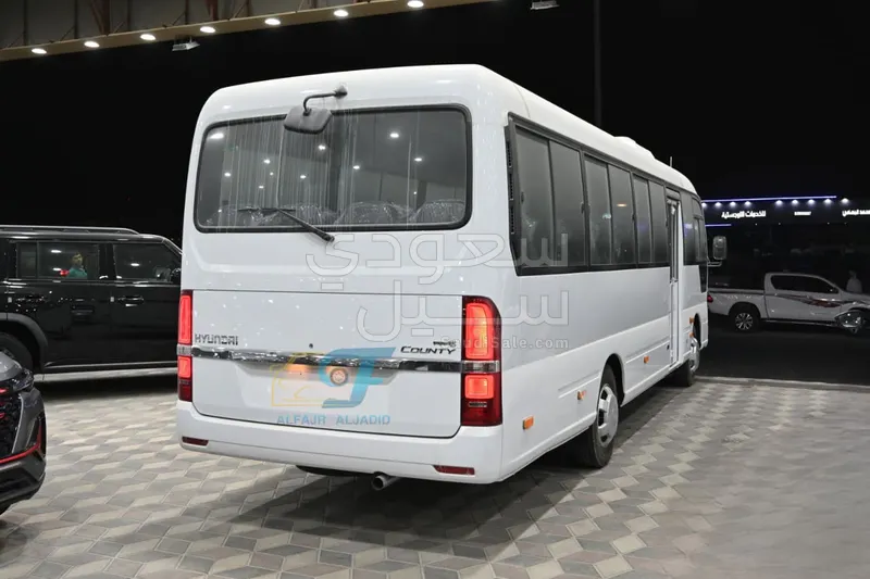 2023 Hyundai Bus County