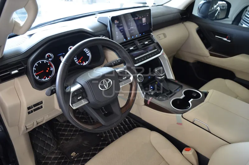 2023 Toyota Land Cruiser GXR